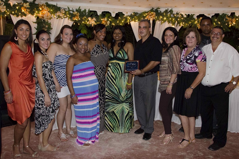 Playa Linda’s maximum honors go to Joselito Lopez and Evelina Werleman